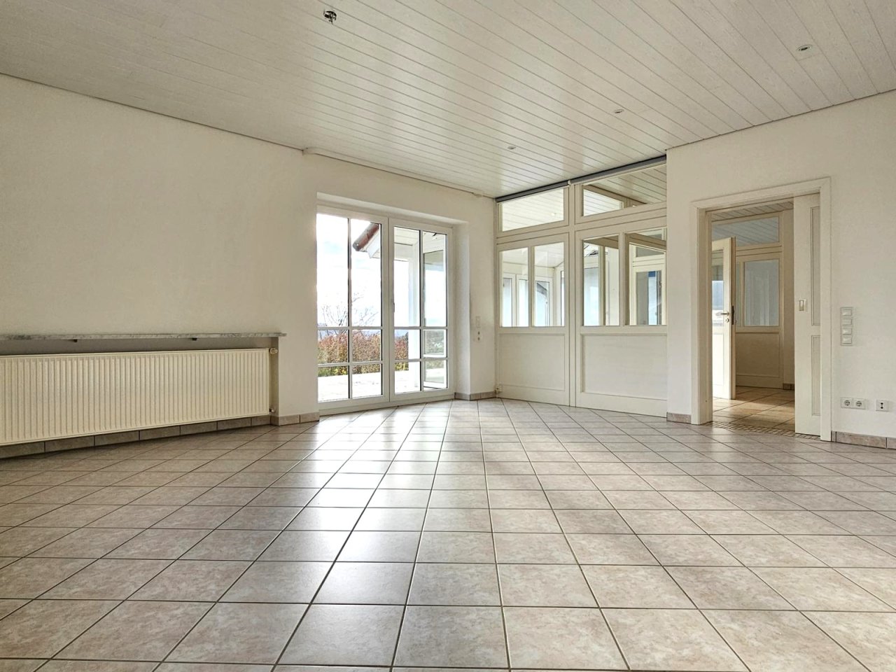 VERKAUFT - Bungalow mit ultimativer Fernsicht in Bestlage von Rödental und 290 m² Wohnfläche!