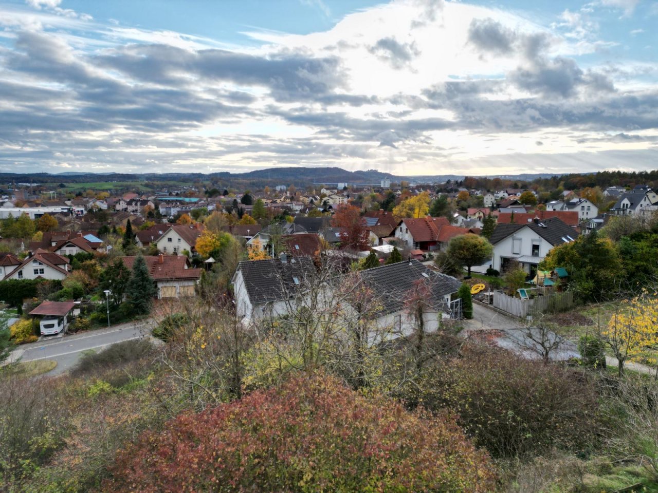 VERKAUFT - Bungalow mit ultimativer Fernsicht in Bestlage von Rödental und 290 m² Wohnfläche!