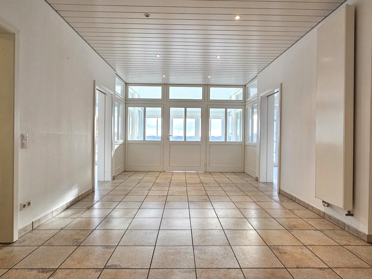 VERKAUFT - Bungalow mit ultimativer Fernsicht in Bestlage von Rödental und 290 m² Wohnfläche!