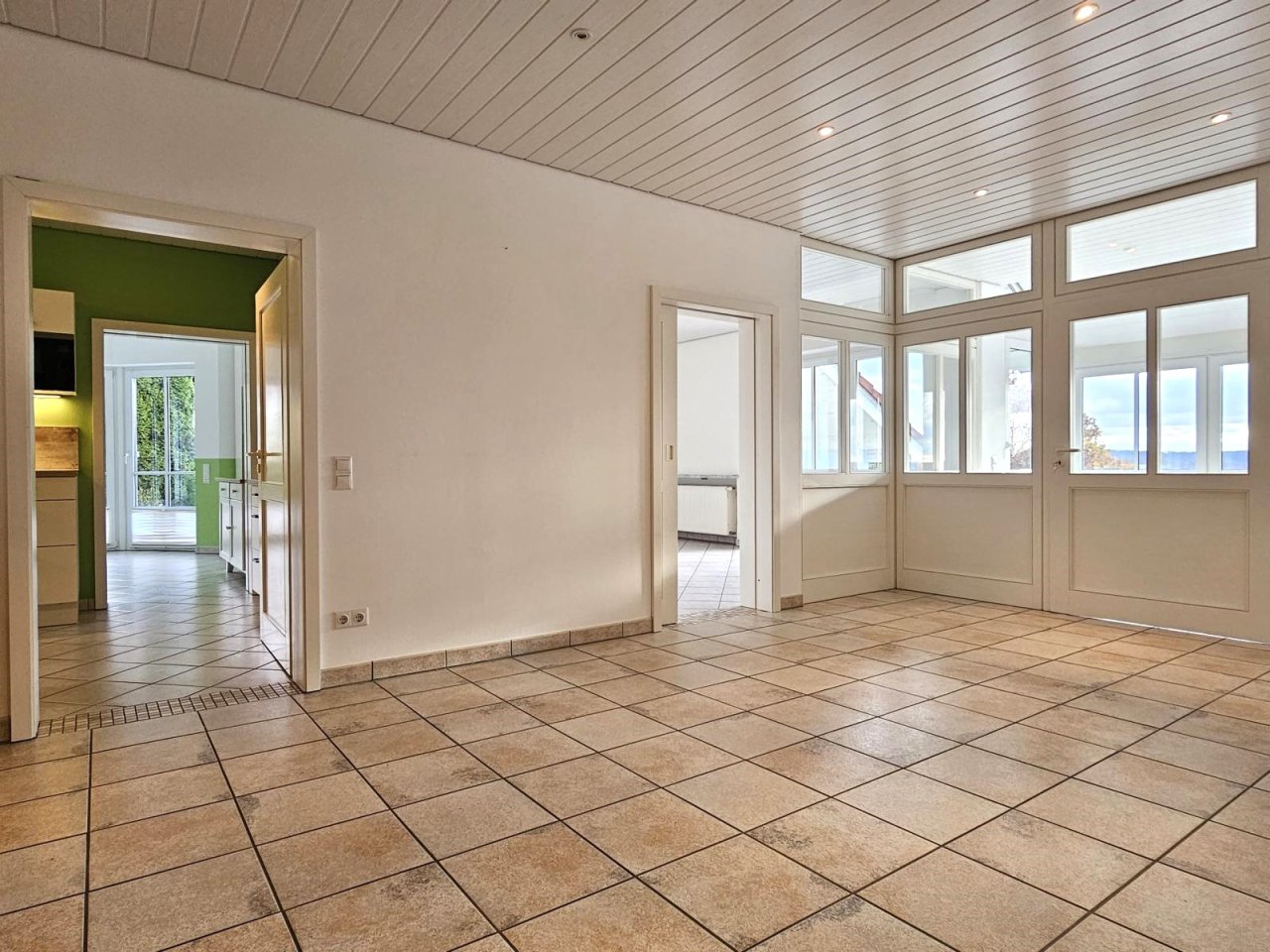 VERKAUFT - Bungalow mit ultimativer Fernsicht in Bestlage von Rödental und 290 m² Wohnfläche!