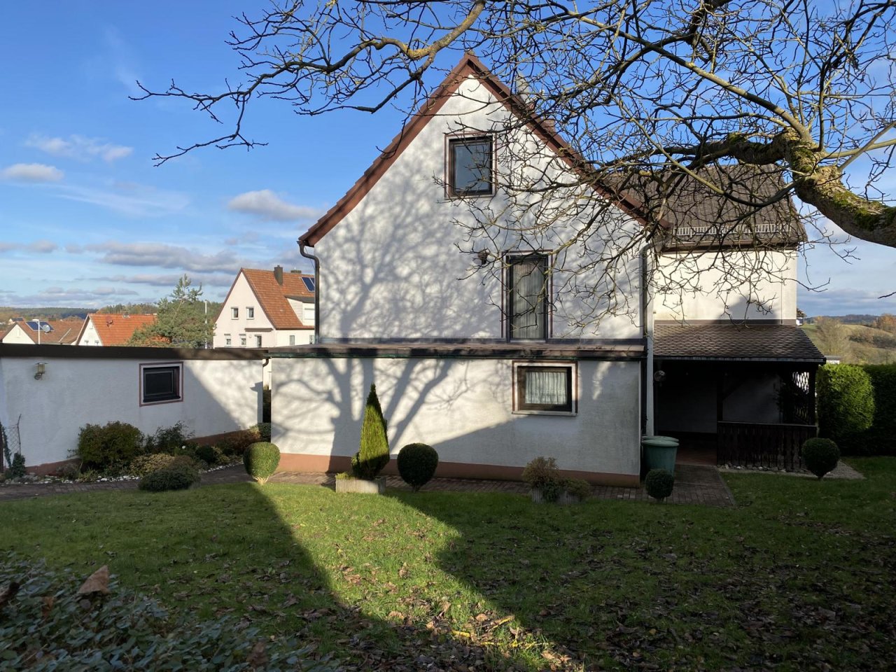 VERKAUFT - Großzügiges Wohnhaus mit viel Potenzial! 