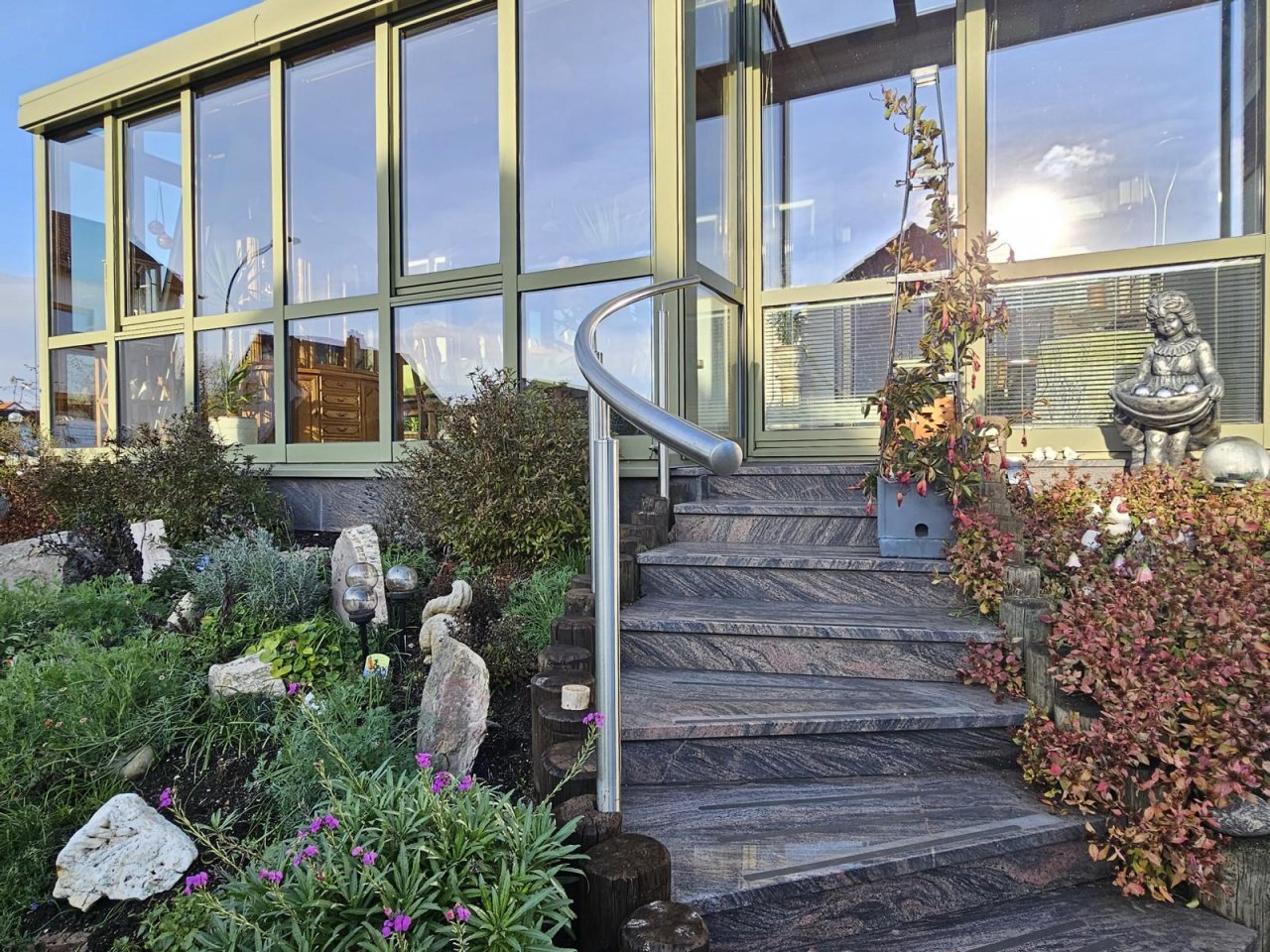 VERKAUFT - EINE SELTENE RARITÄT - Top-gepflegter Bungalow in sehr begehrter Wohnlage!