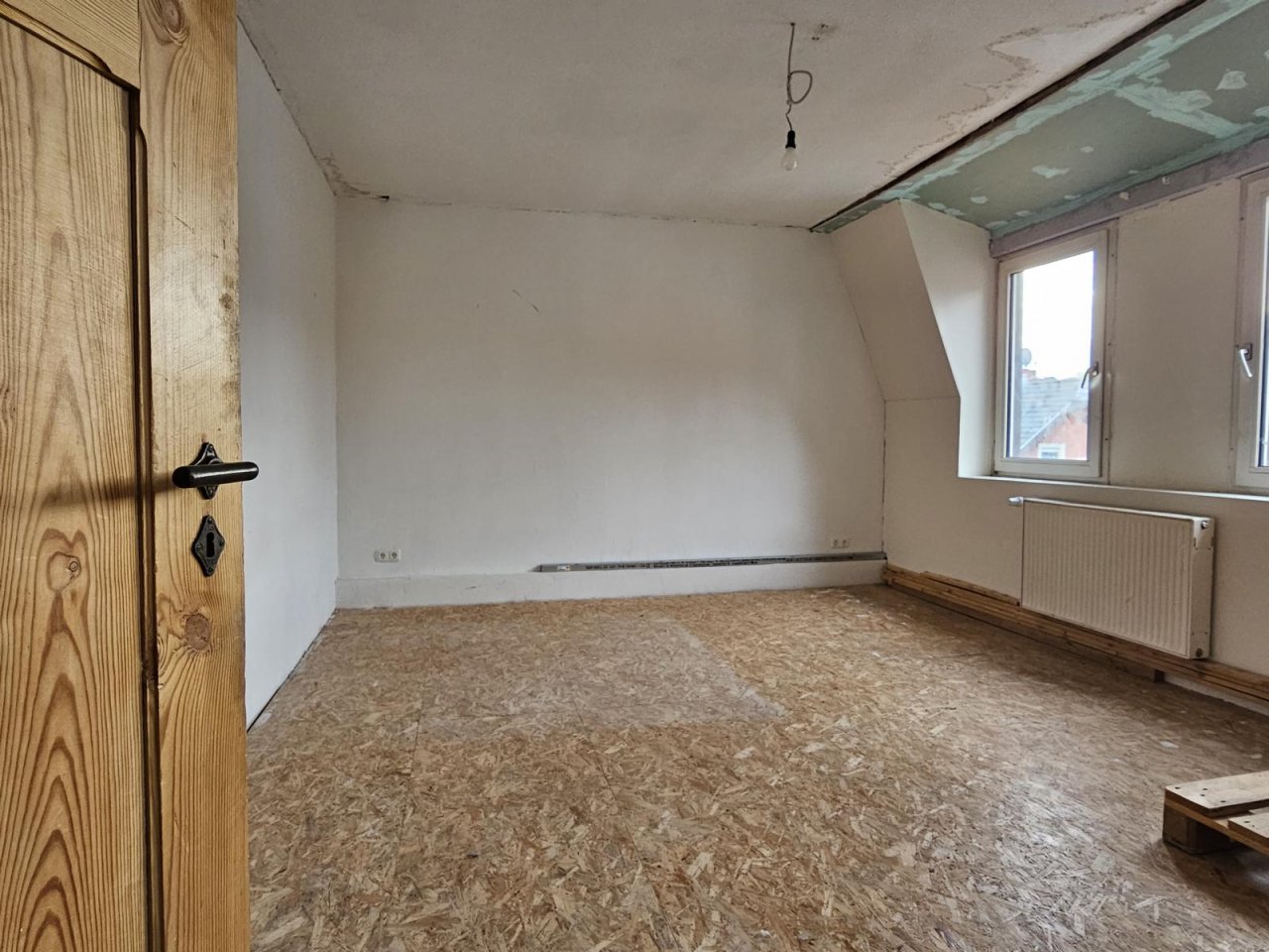 VERKAUFT - Gelegenheit: Zweifamilienhaus in begehrter Innenstadtlage von Coburg, mit Vesteblick!