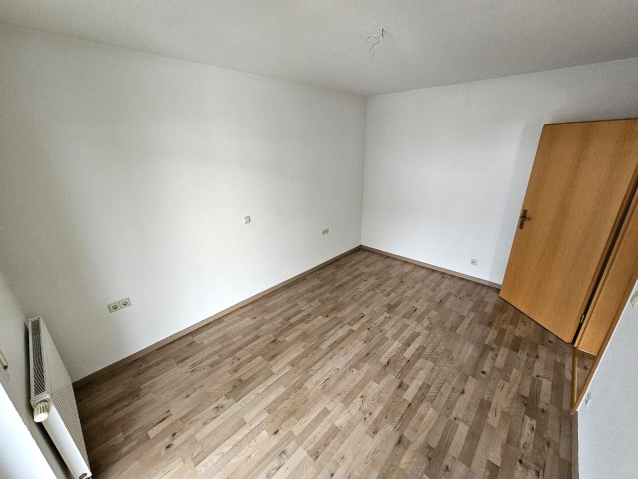 VERKAUFT - Lichtdurchflutete 3-Zimmer-Wohnung mit Balkon, Fahrstuhl & TG-Stellplatz!