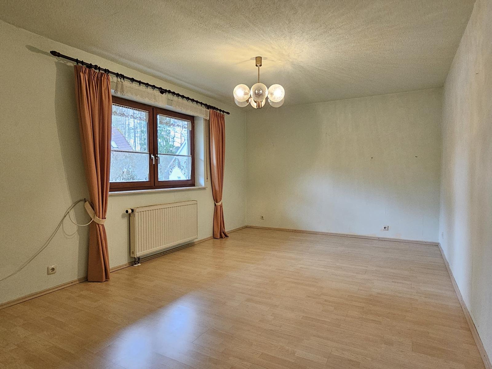 VERKAUFT-Gemütliches Einfamilienhaus mit Einliegerbereich in ruhiger Wohnlage!