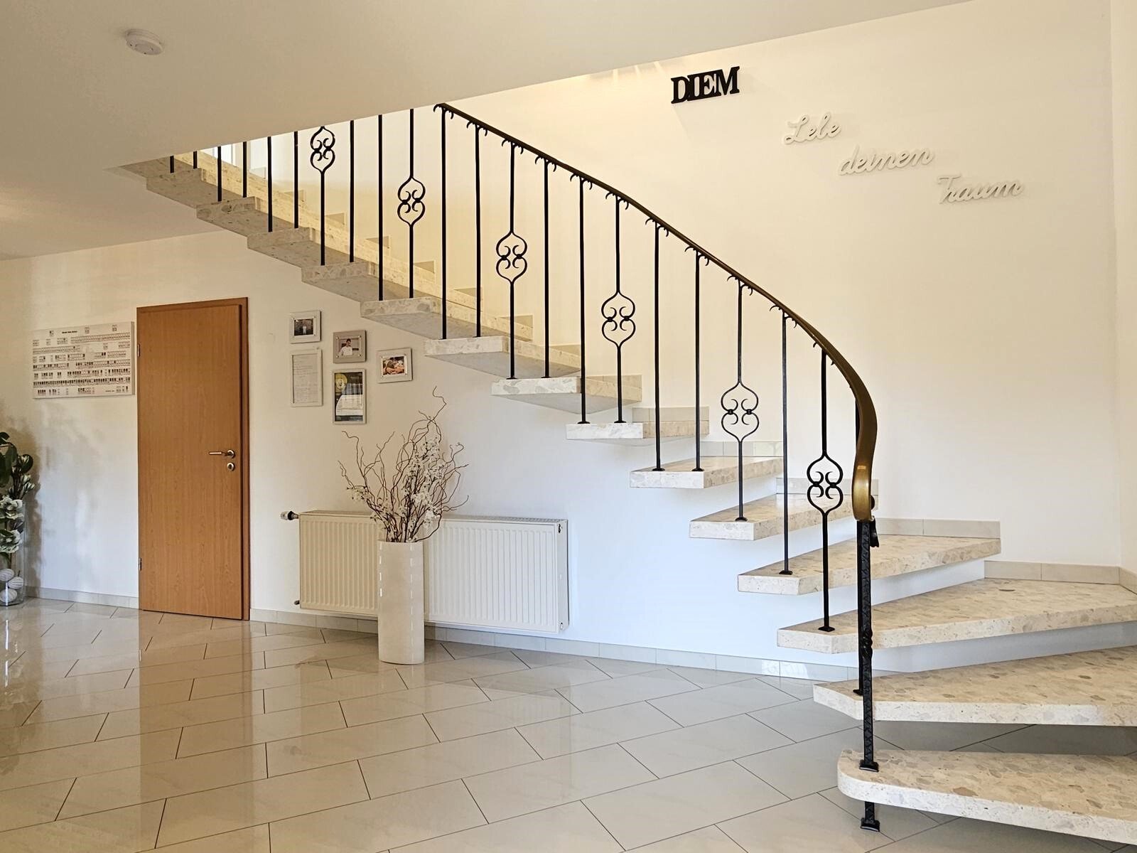 Modernisiertes Leben am Waldrand mit grandiosem Fernblick über Rödental!