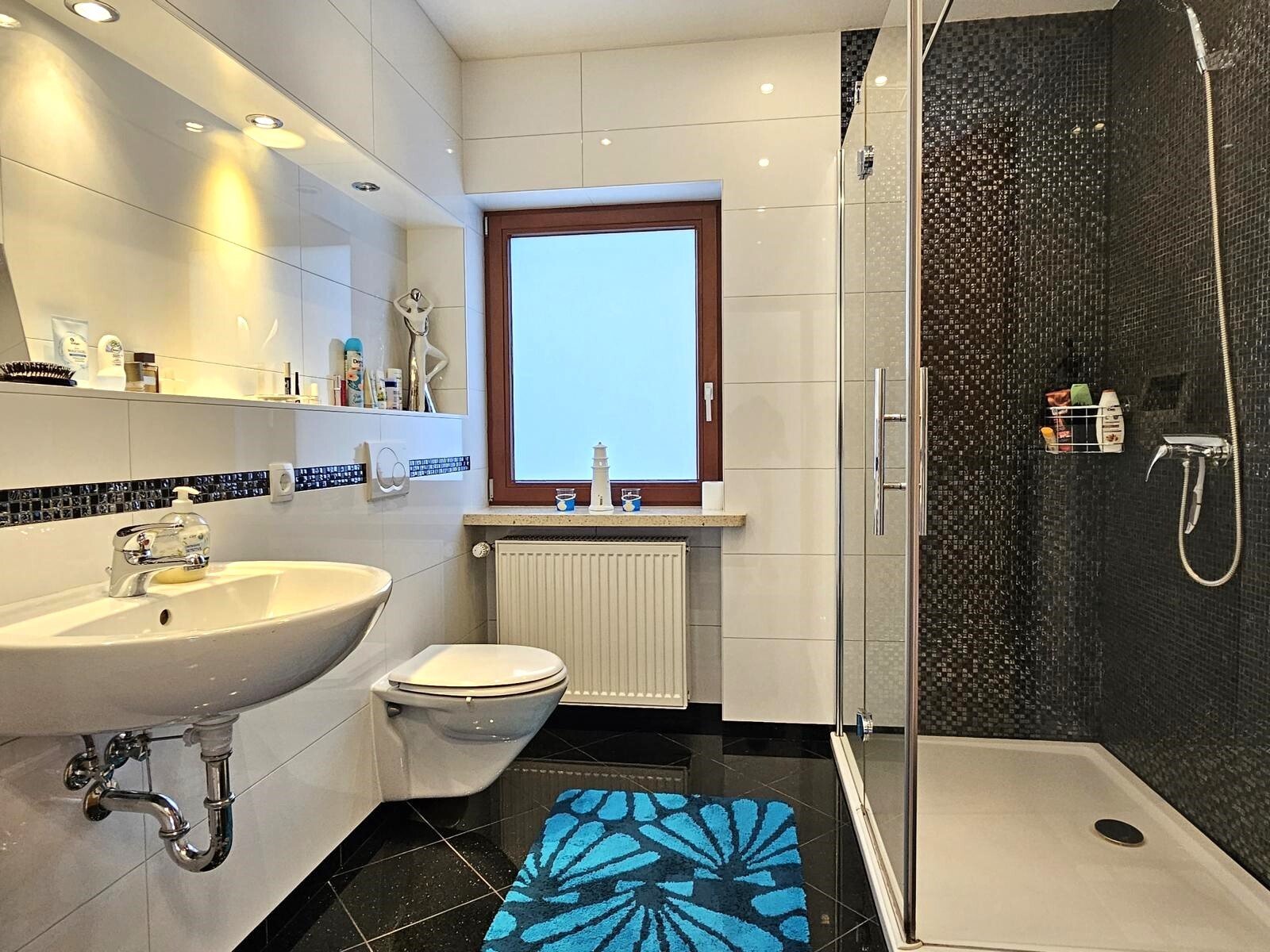 Modernisiertes Leben am Waldrand mit grandiosem Fernblick über Rödental!