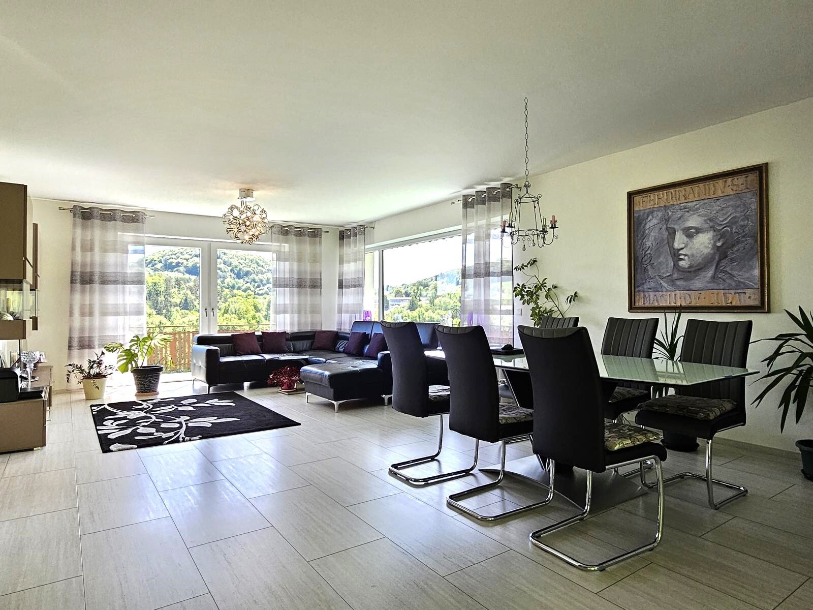 Modernisiertes Leben am Waldrand mit grandiosem Fernblick über Rödental!