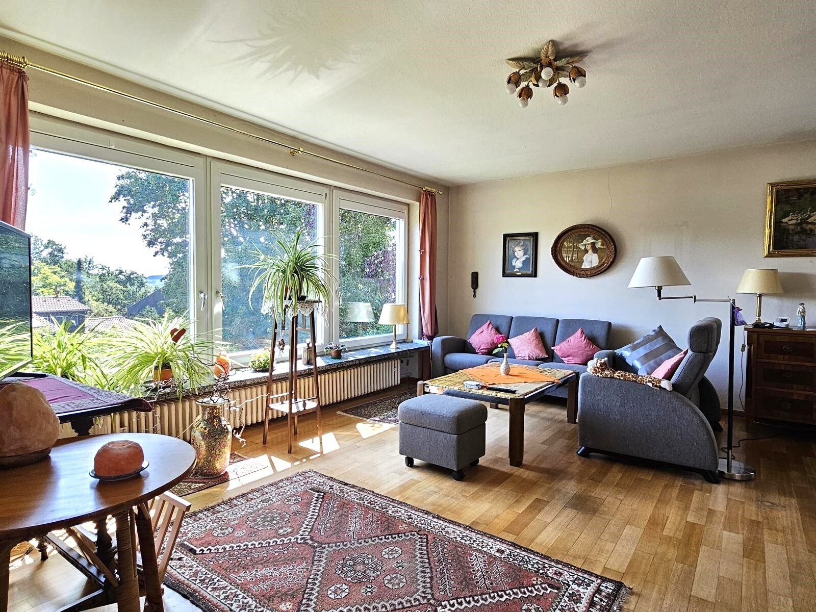 VERKAUFT - Wohnen mit Blick! Im Grünen, herrlich eingewachsen in guter Lage von Coburg!