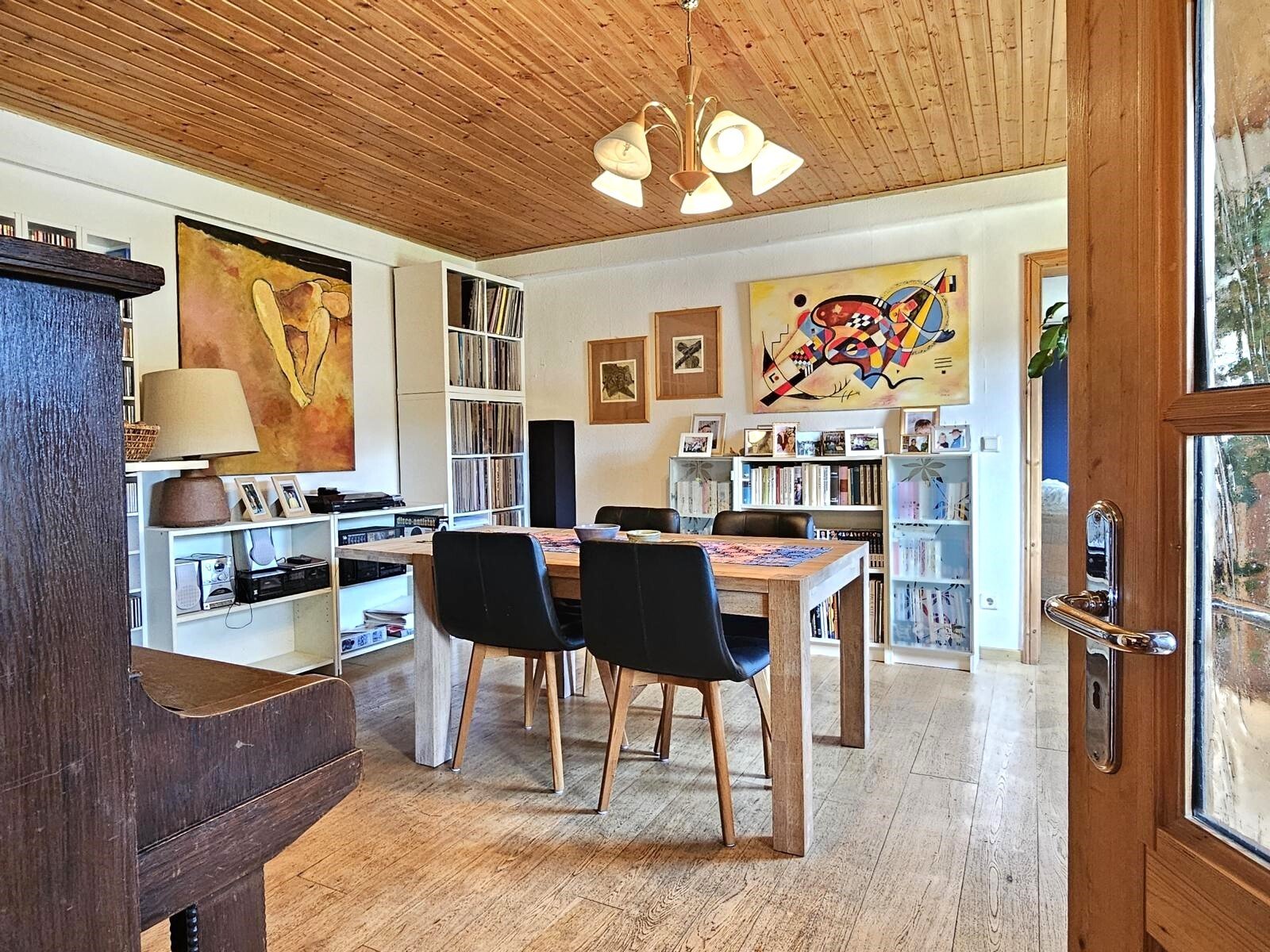 VERKAUFT - Wohnen mit Charme und Flair auf einem 2.250 m² großen Grundstück, inkl. Top-Bauplatz!