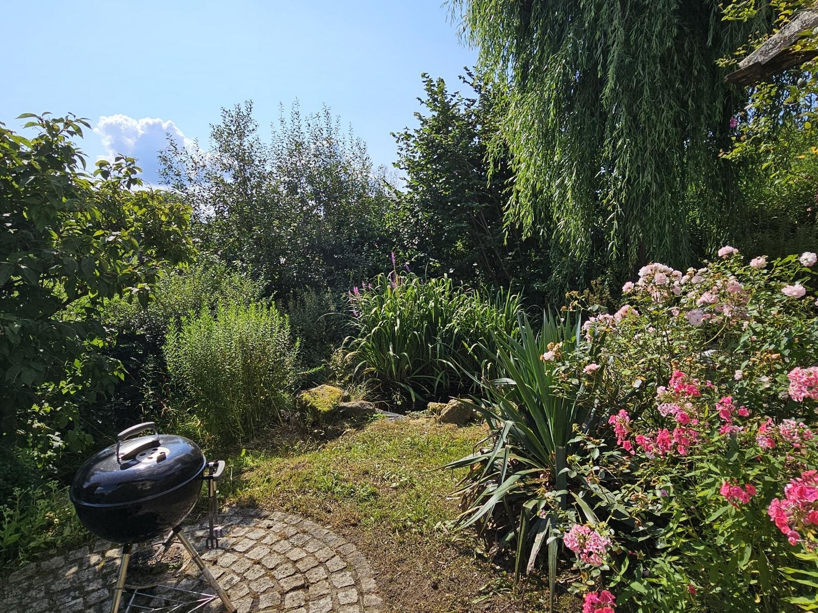 VERKAUFT - Wohnen mit Charme und Flair auf einem 2.250 m² großen Grundstück, inkl. Top-Bauplatz!