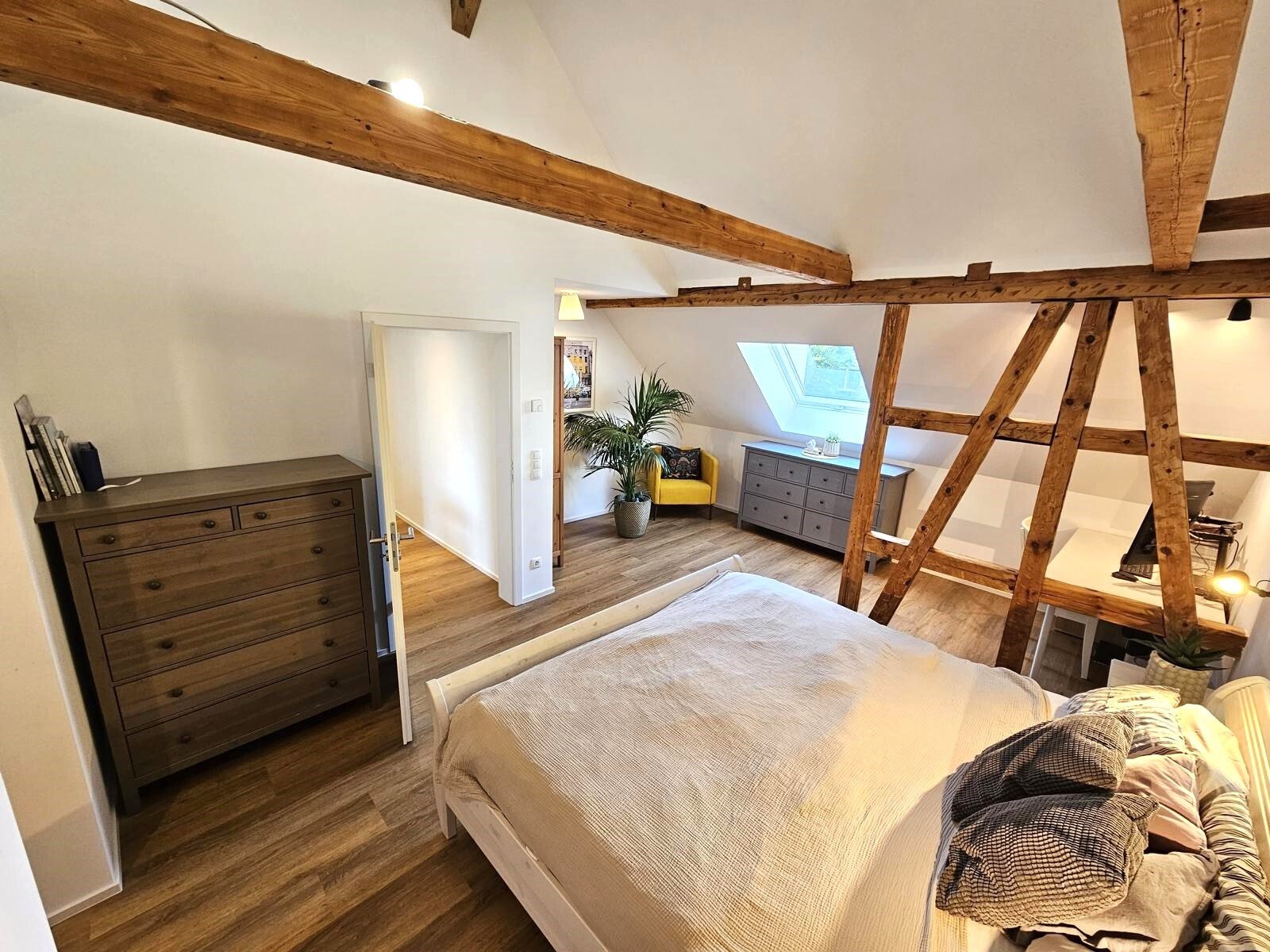 VERKAUFT - Hochwertig sanierte Traumwohnung in exklusiver Stadtlage!