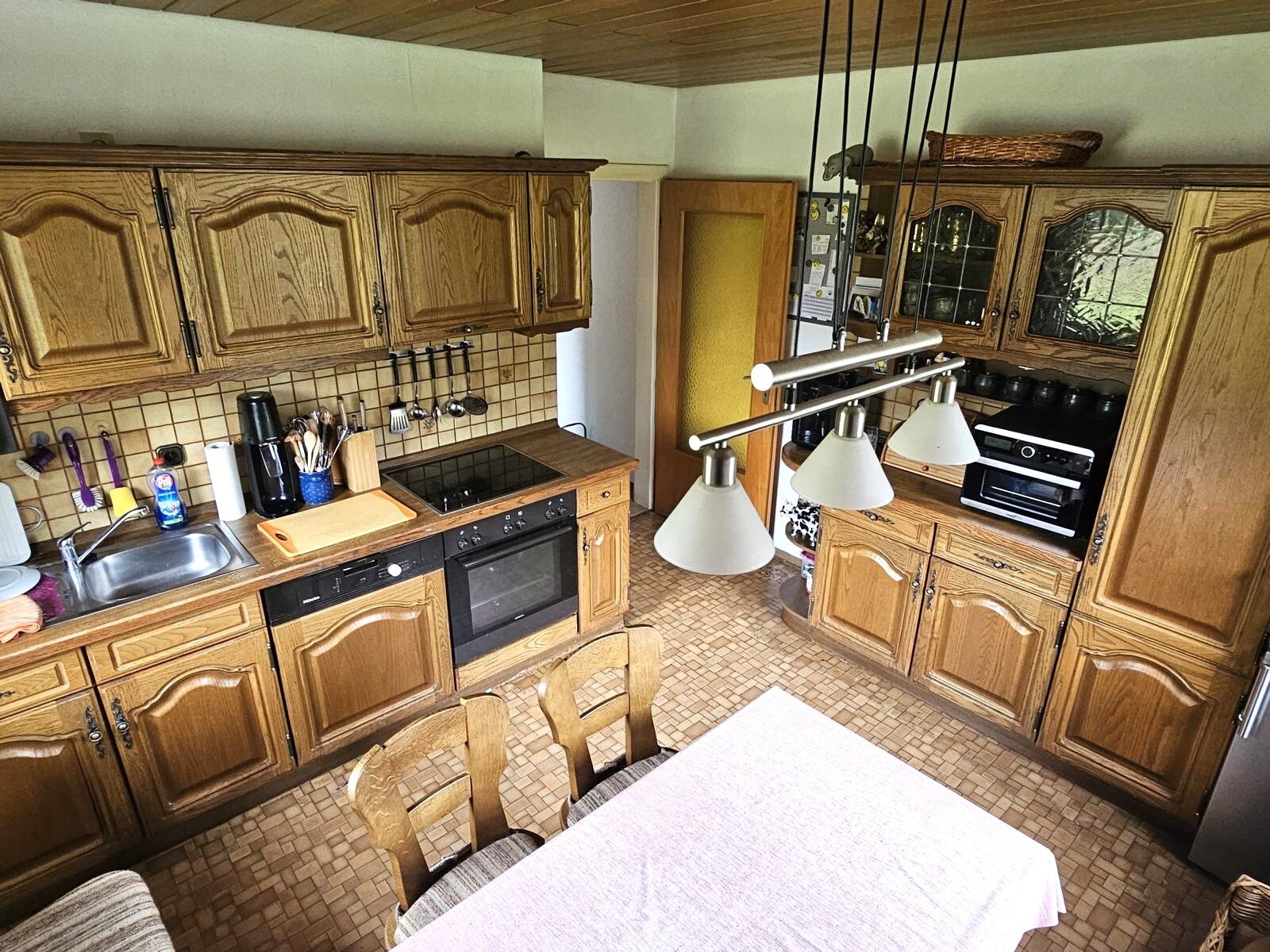 Verkauft - Walmdach-Bungalow in Massivbauweise auf sonnigem Grundstück!