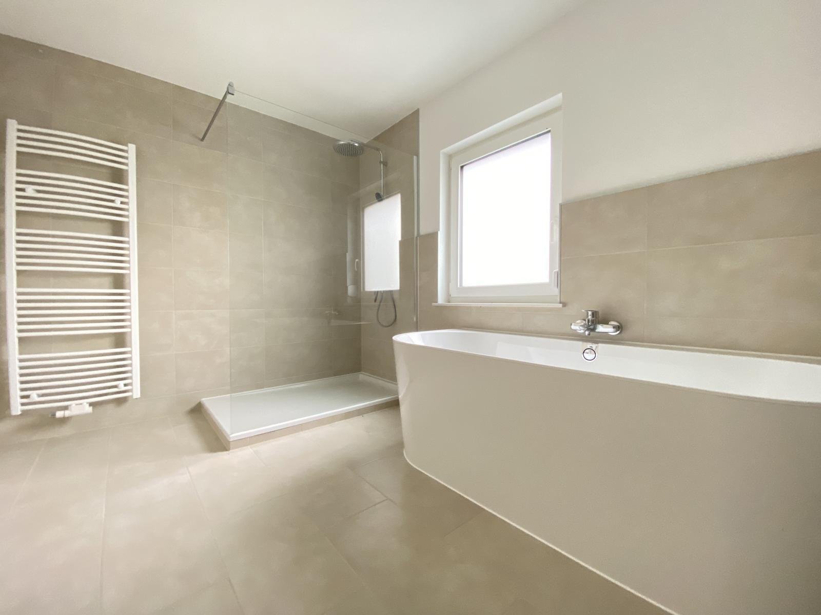 VERKAUFT-Einziehen und wohlfühlen - kernsaniertes Einfamilienhaus in ruhiger Lage!