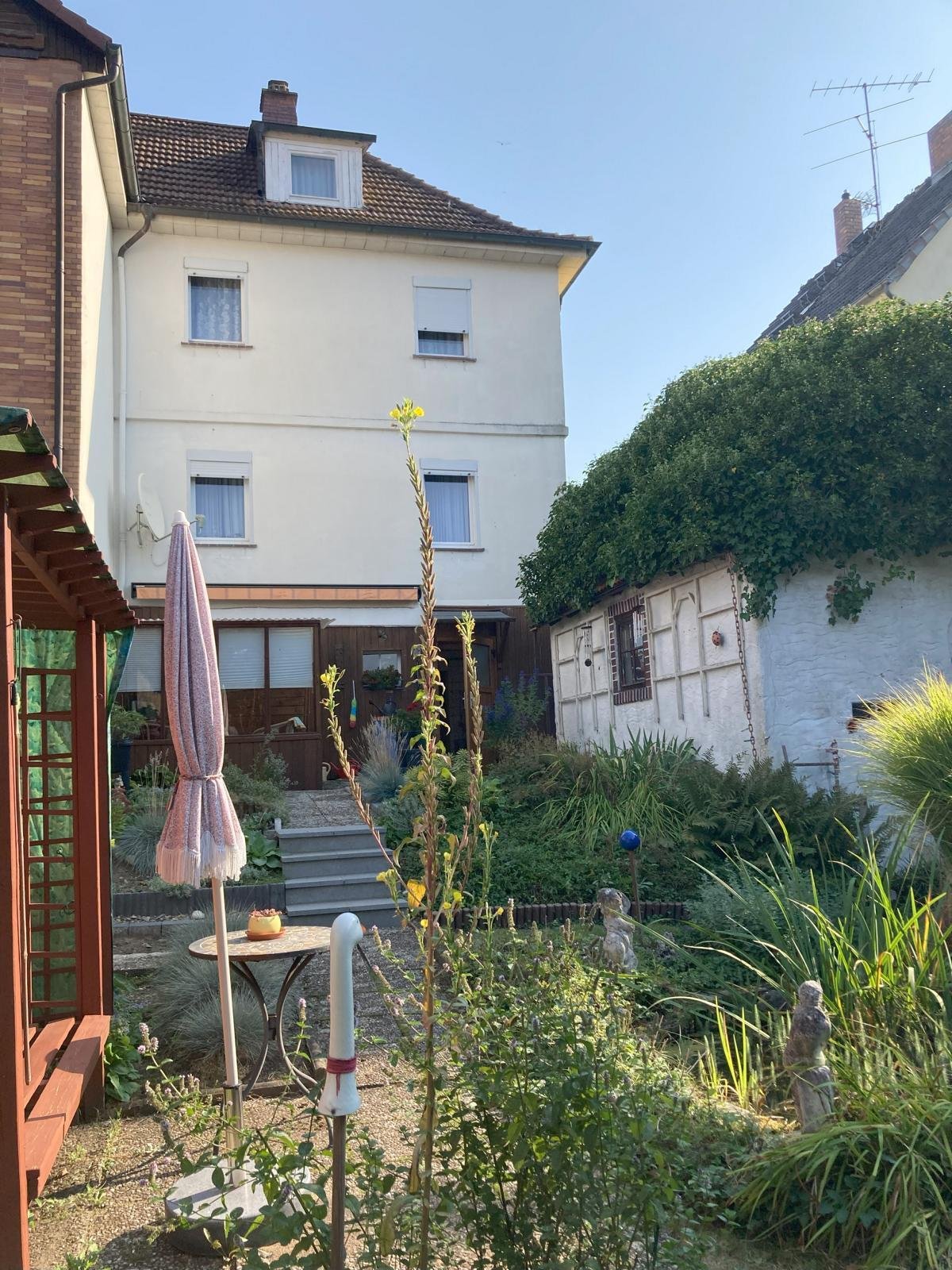 VERKAUFT - Klein, aber mein! Eigenheim für kleines Geld! Mit Garage, Nebengebäude und Garten!