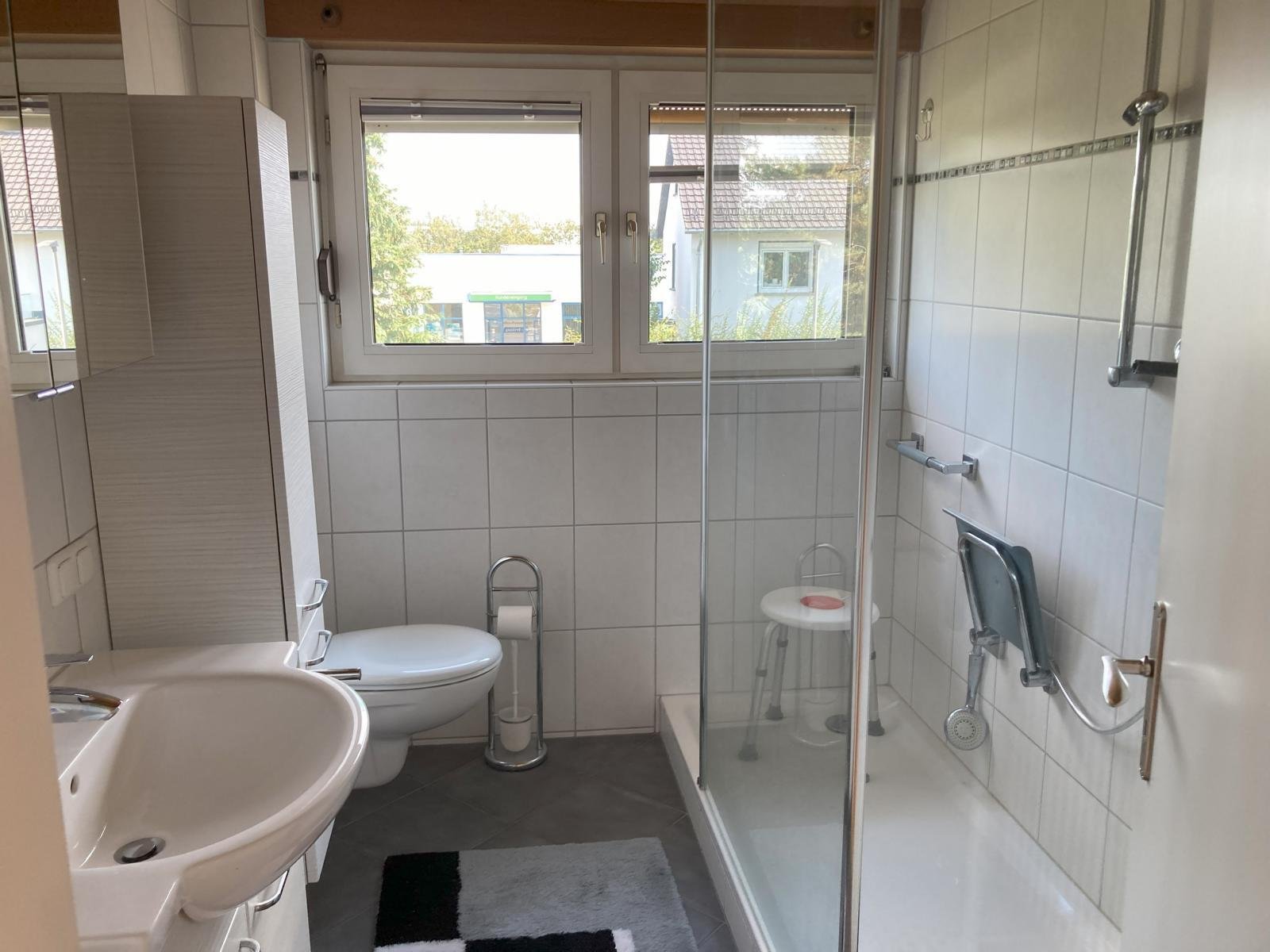 VERKAUFT - Einfamilienhaus mit Terrasse, 2 Balkonen, massivem Gartenhaus und tollem Garten!