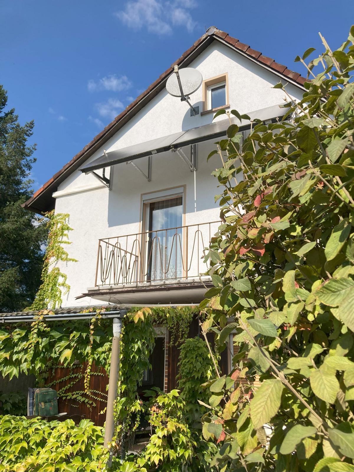 VERKAUFT - Einfamilienhaus mit Terrasse, 2 Balkonen, massivem Gartenhaus und tollem Garten!