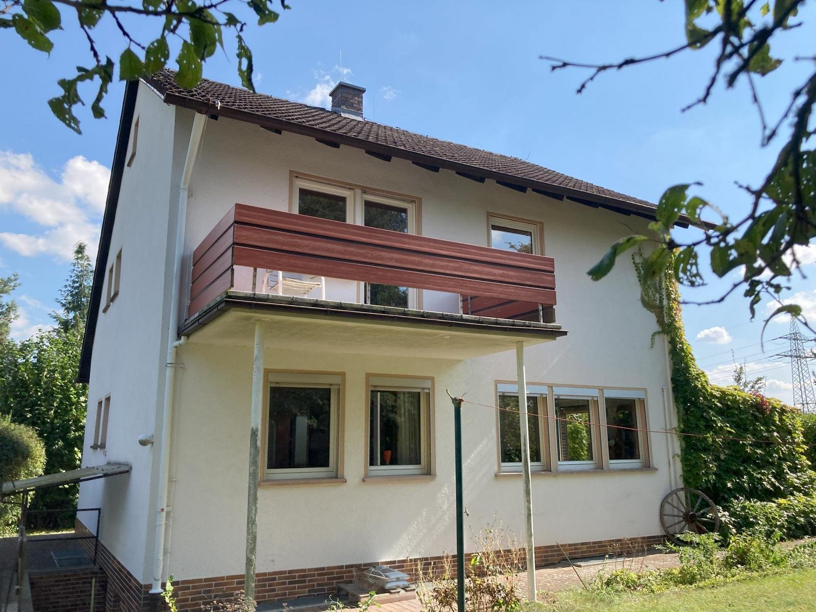 VERKAUFT - Einfamilienhaus mit Terrasse, 2 Balkonen, massivem Gartenhaus und tollem Garten!