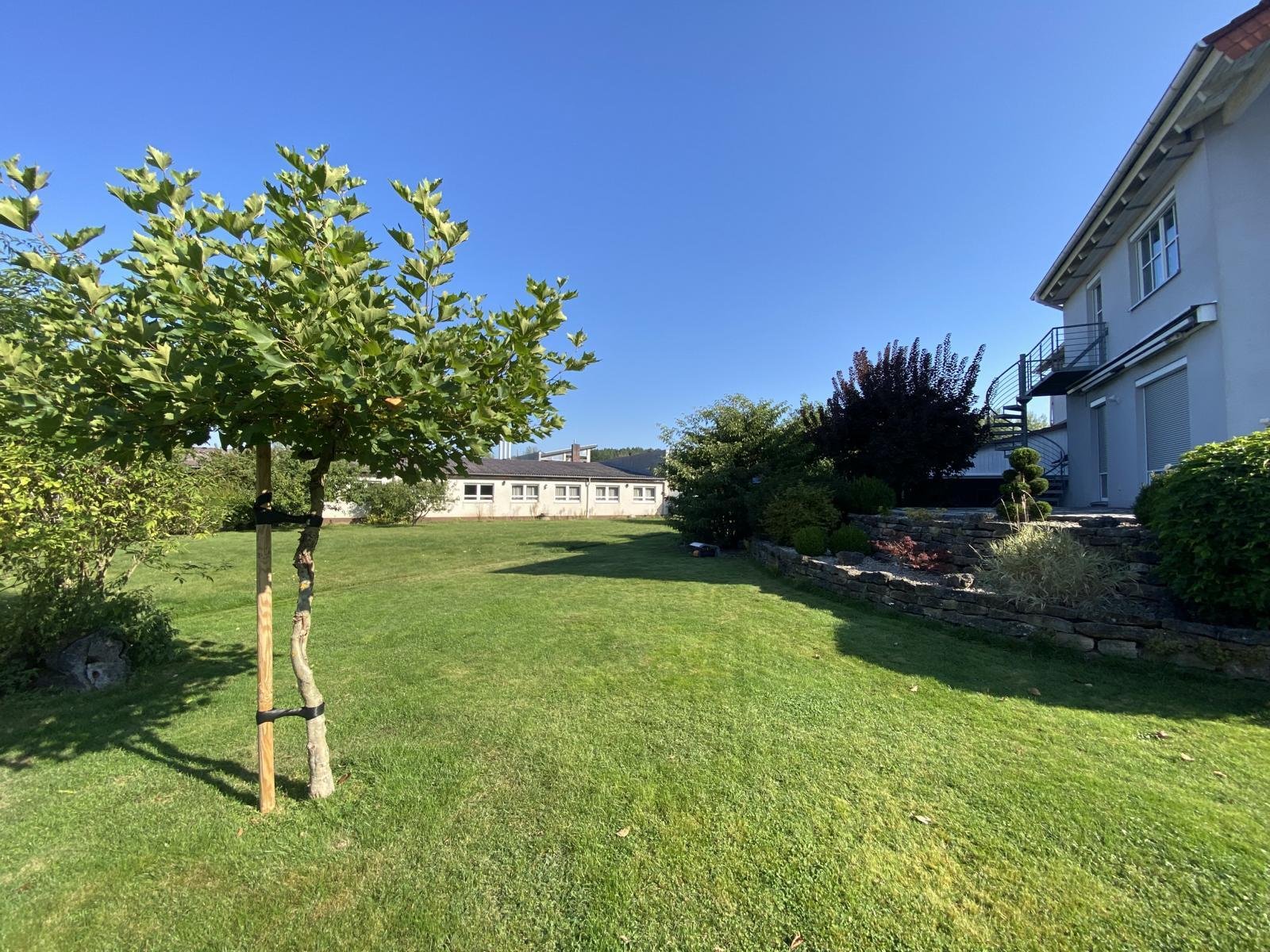 Höchster Wohnkomfort für die ganze Familie - großzügiges Zweifamilienhaus in Mitwitz!