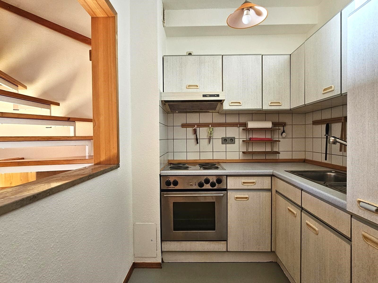 VERKAUFT - Wohnen im begehrten Kurort - Galeriewohnung mit Carport und Stellplatz!