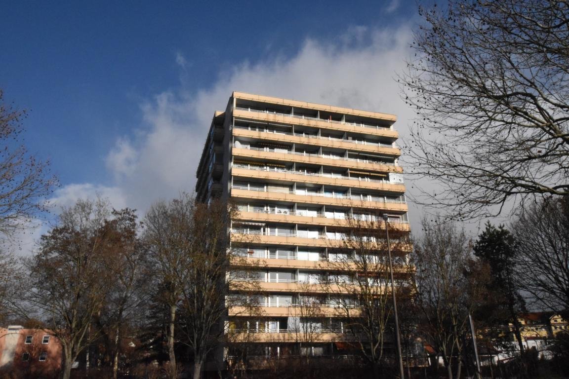 VERKAUFT - Die Eigentumswohnung für den kleinen Geldbeutel - 1-Zi.-Appartement mit Balkon & TG-Stellplatz, Nähe Klinikum