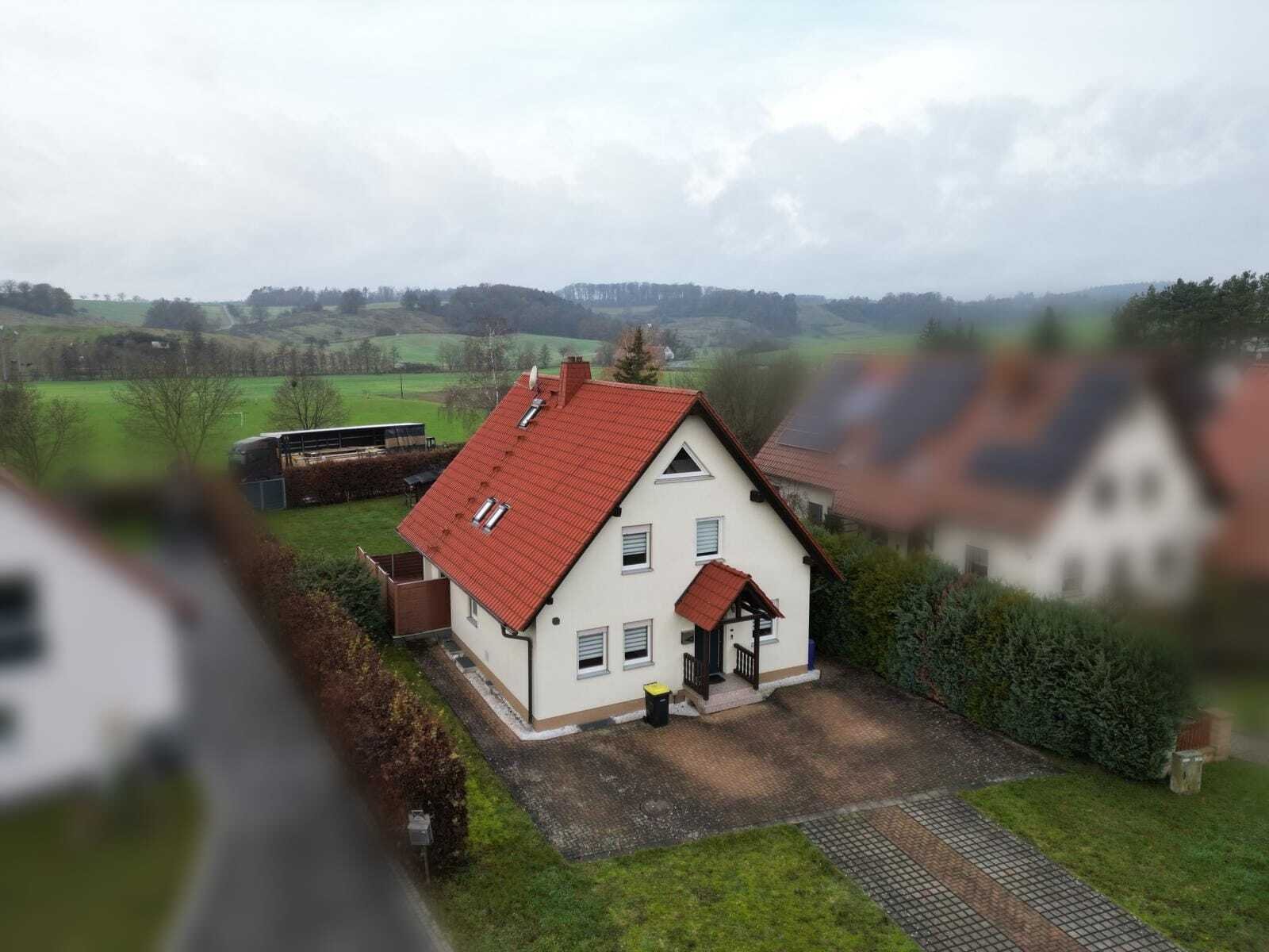 VERKAUFT - Charmant, jung & großzügig - EFH sofort bezugsfähig! 