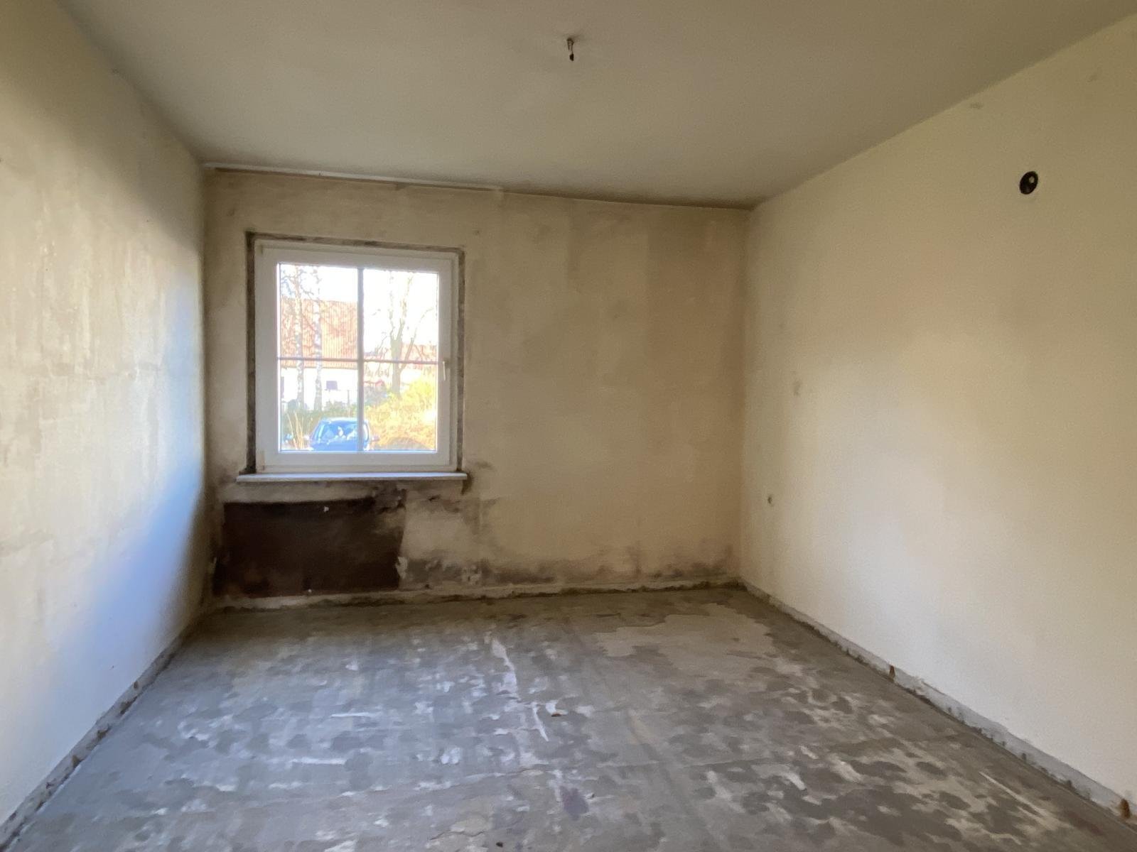 Erdgeschosswohnung mit Potenzial für den Handwerker!