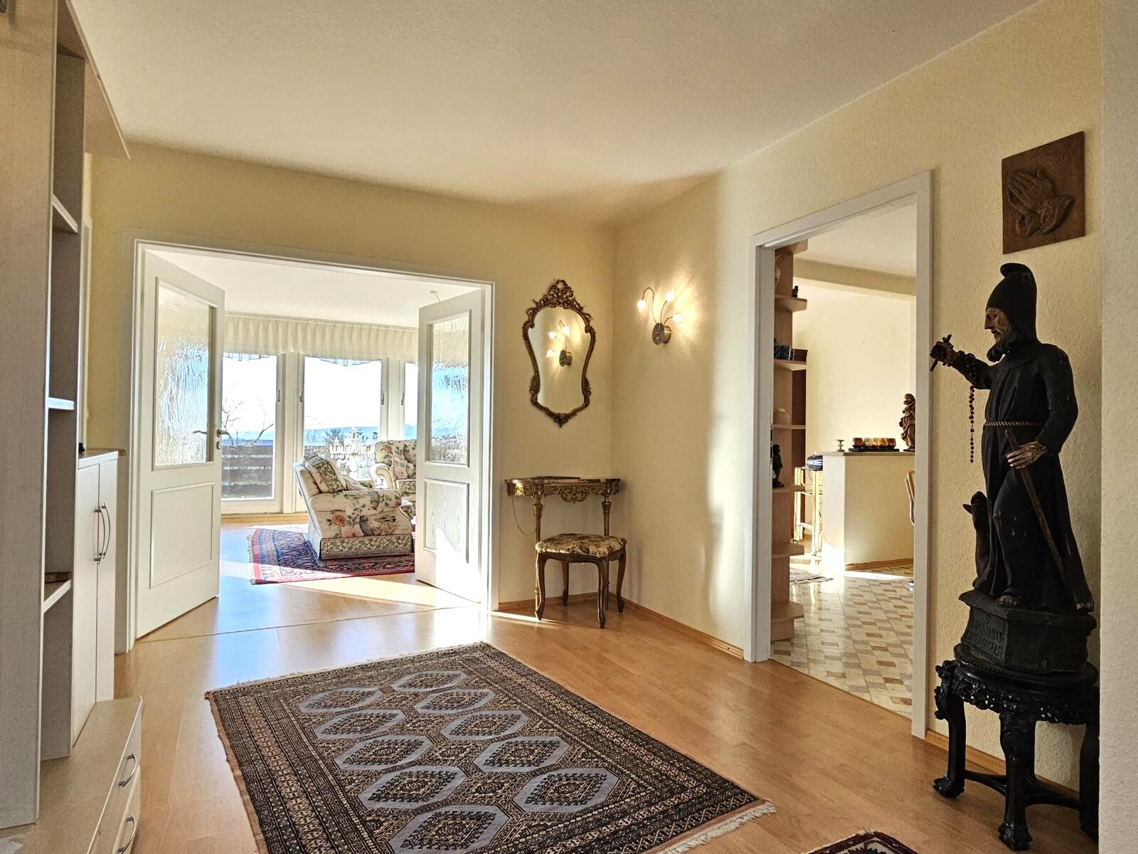 VERKAUFT-Ihr neuer, attraktiver Wohnsitz in TOP-Stadtlage - mit 3 Garagen!