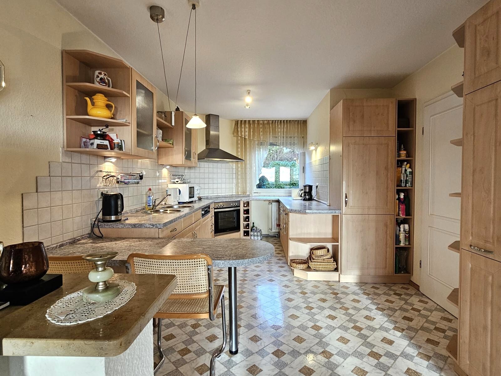 VERKAUFT-Ihr neuer, attraktiver Wohnsitz in TOP-Stadtlage - mit 3 Garagen!