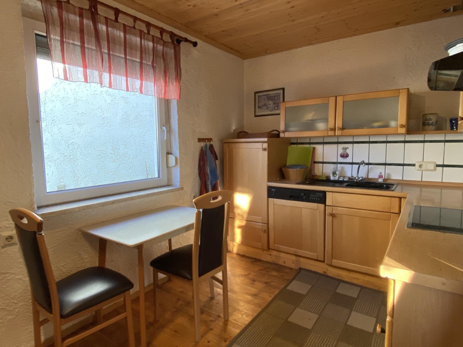 VERKAUFT-Solide Doppelhaushälfte in Michelau!