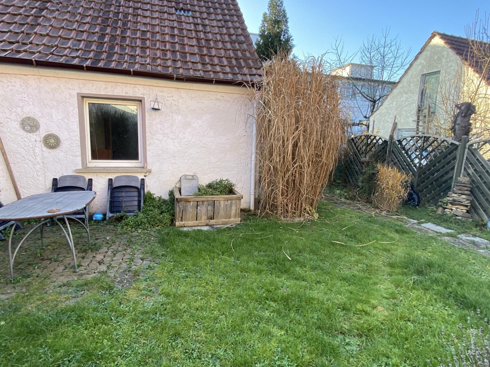 VERKAUFT-Solide Doppelhaushälfte in Michelau!