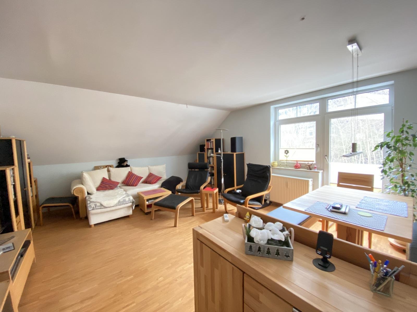 Modernisiert und sofort bezugsfähig - Eigentumswohnung mit Garage in Creidlitz