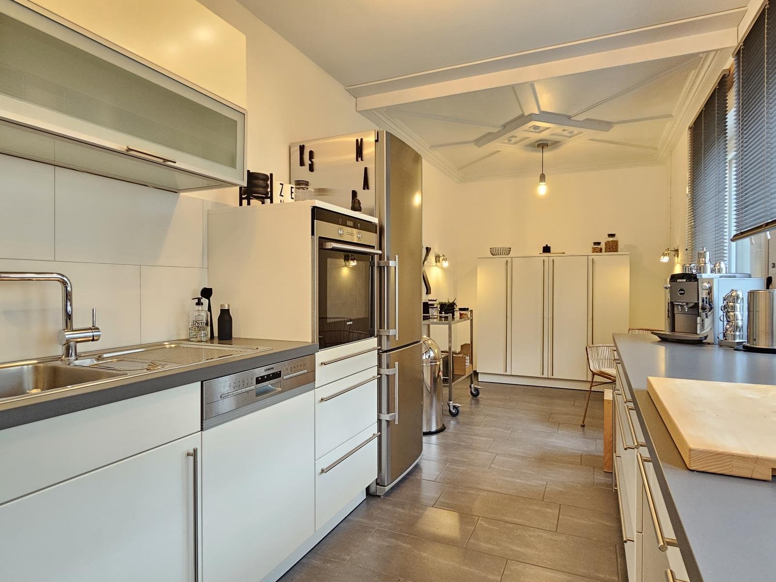 VERKAUFT -Doppelstöckiger Bungalow mit 2 barrierefreien Eingängen & Traum-Naturgarten!