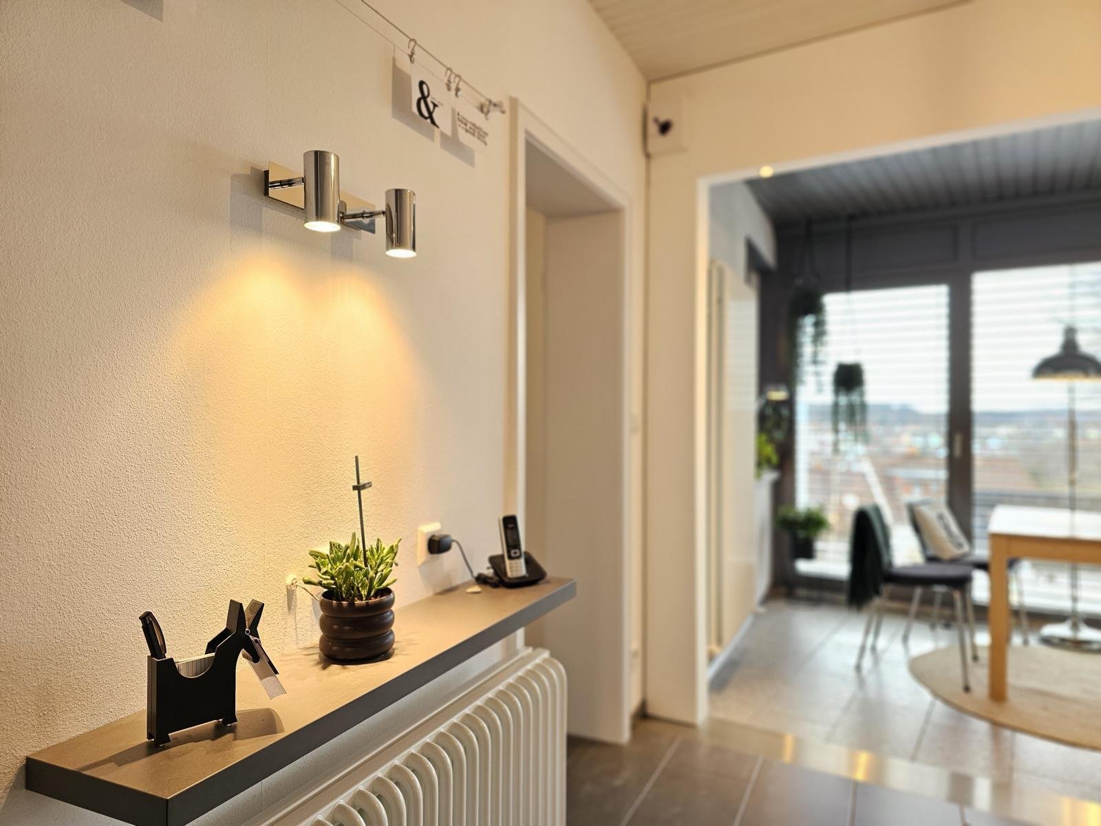 VERKAUFT -Doppelstöckiger Bungalow mit 2 barrierefreien Eingängen & Traum-Naturgarten!