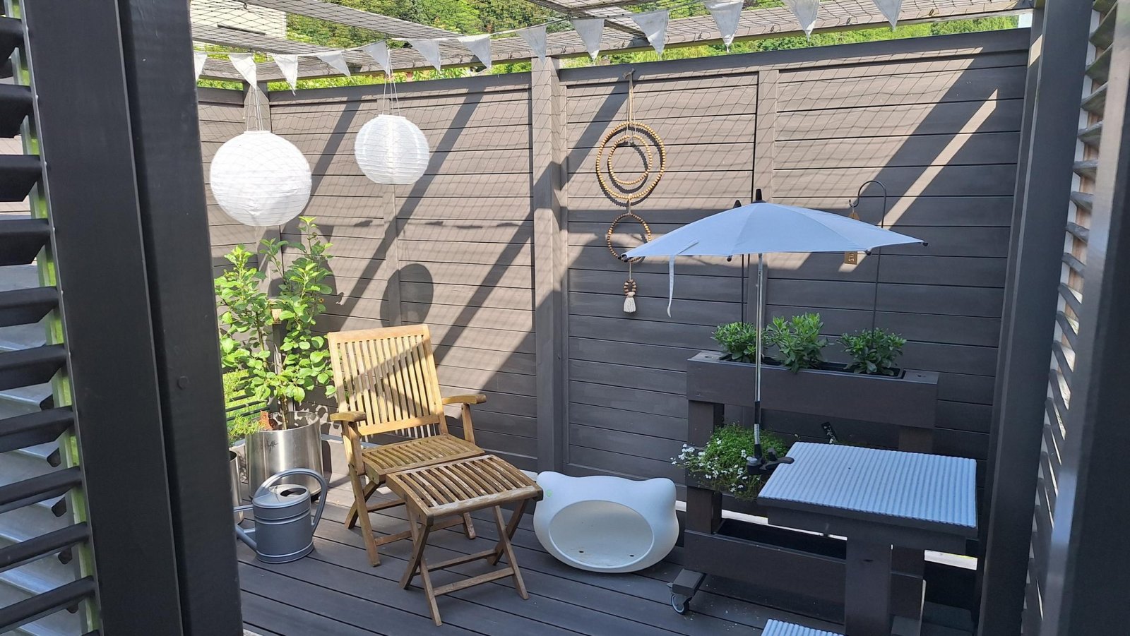 VERKAUFT -Doppelstöckiger Bungalow mit 2 barrierefreien Eingängen & Traum-Naturgarten!