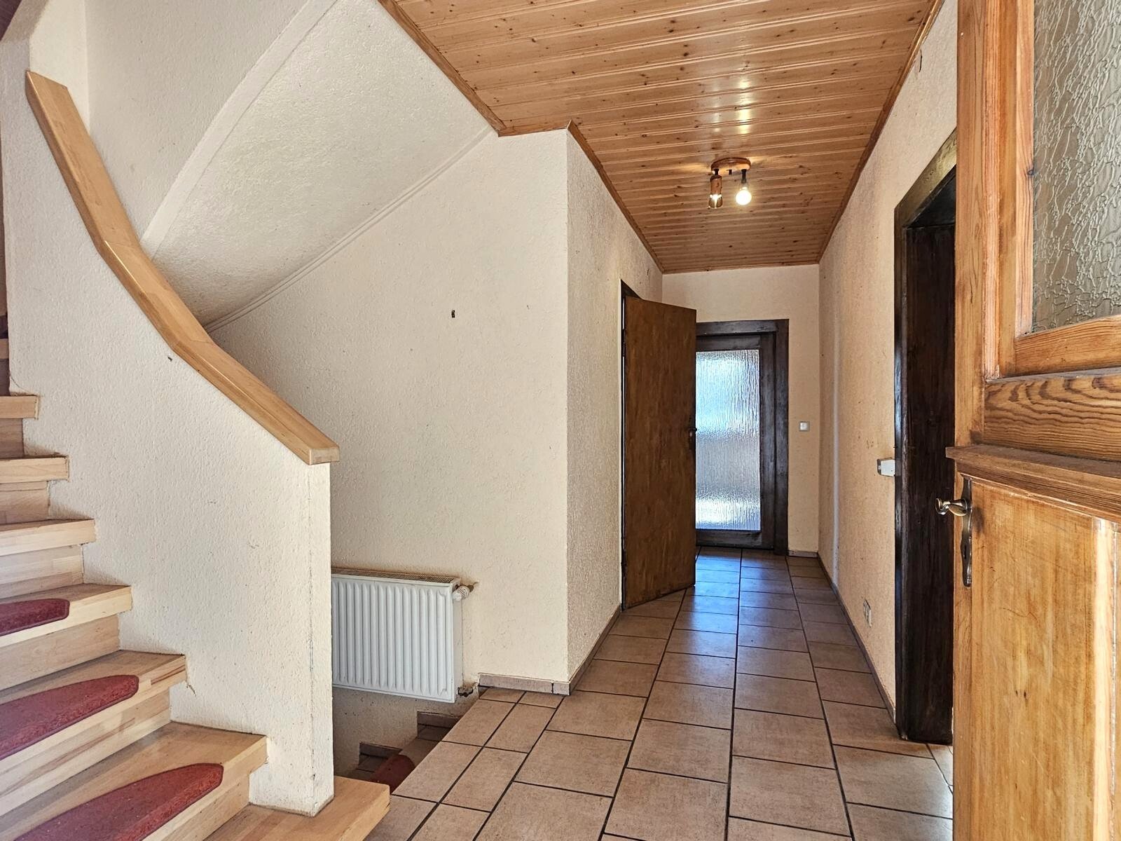 VERKAUFT-Handwerkerhaus auf schönem Grundstück in Lautertal!