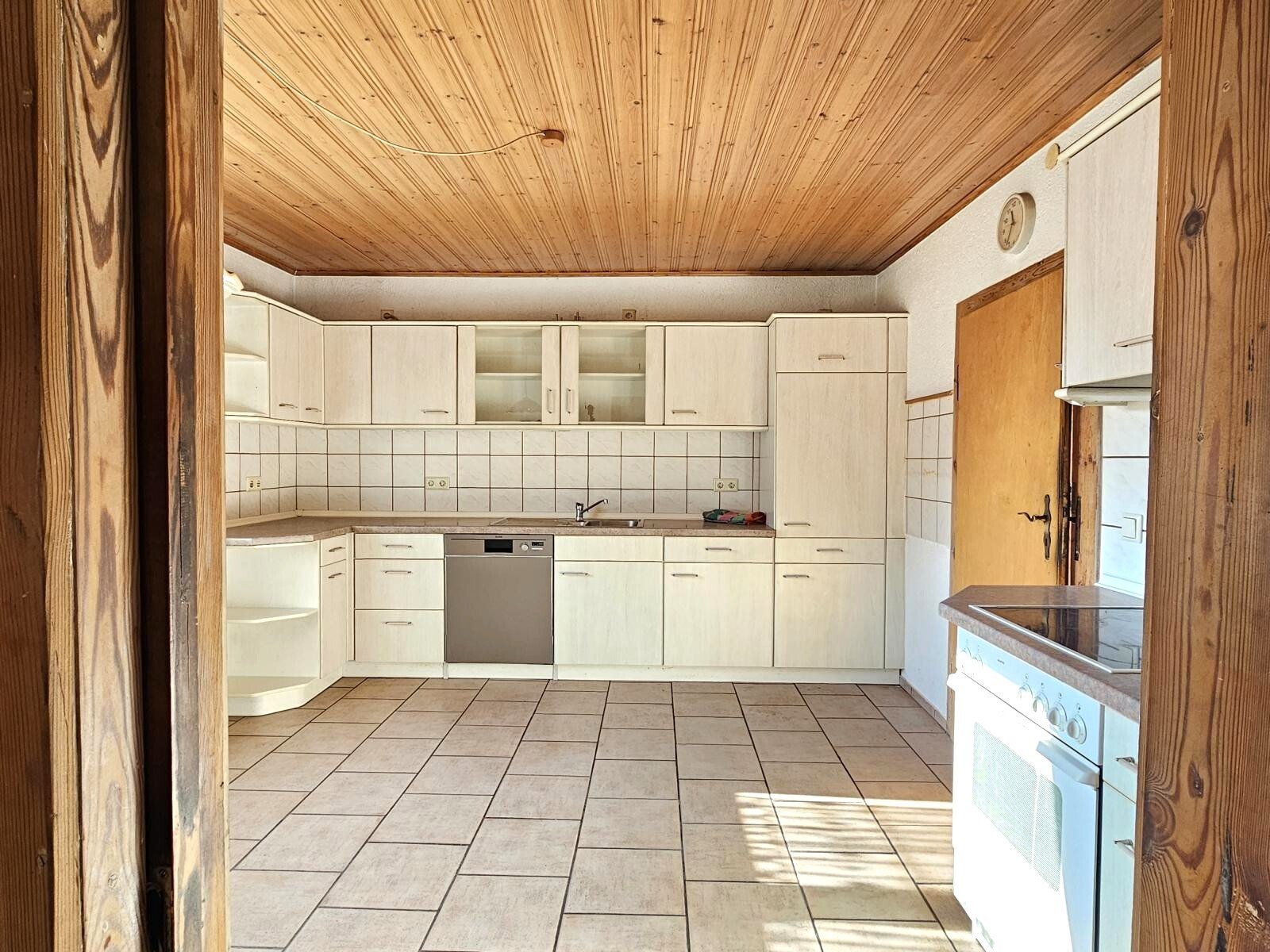 VERKAUFT-Handwerkerhaus auf schönem Grundstück in Lautertal!