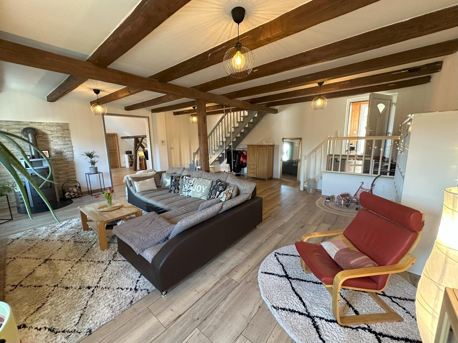 VERKAUFT-Wohnen mit Herz! Modernisiertes Haus mit Burgblick in Kronach, innenstadtnah am Wald!