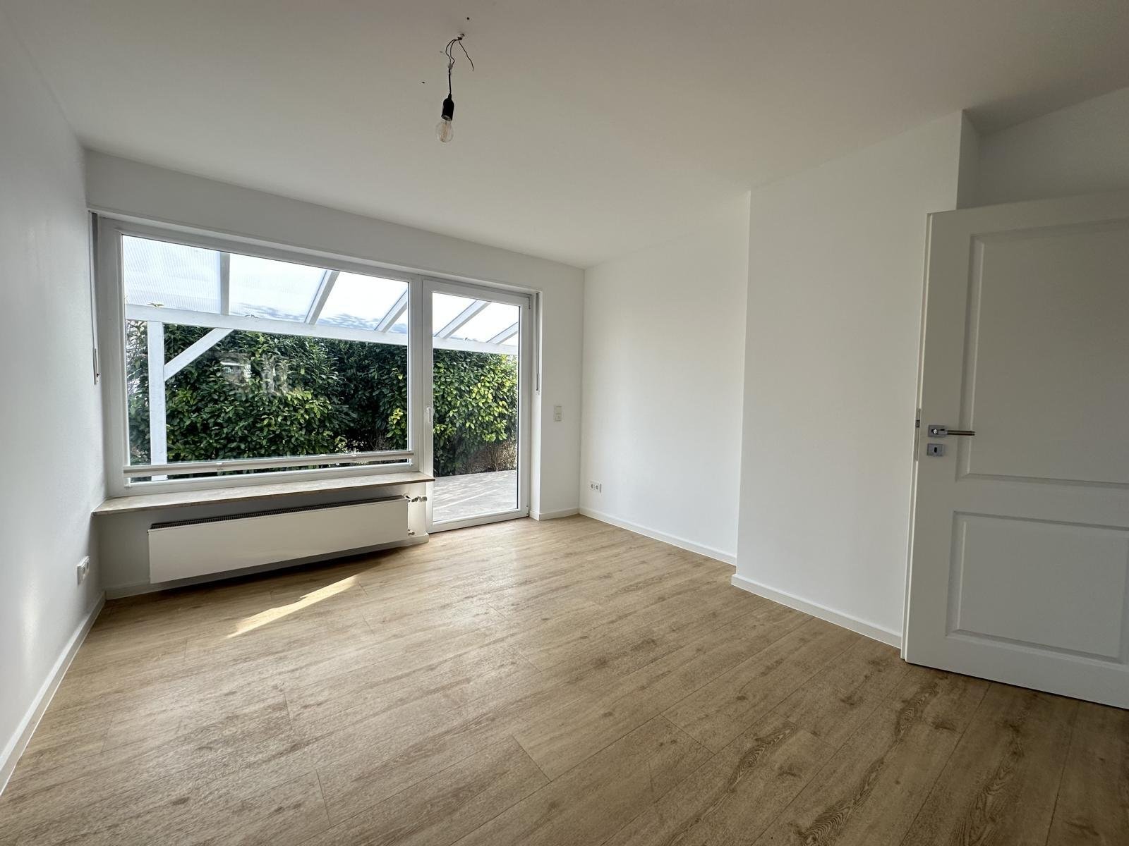 VERKAUFT-Modern, klein & fein - bezugsfreie DHH in guter Stadtlage!