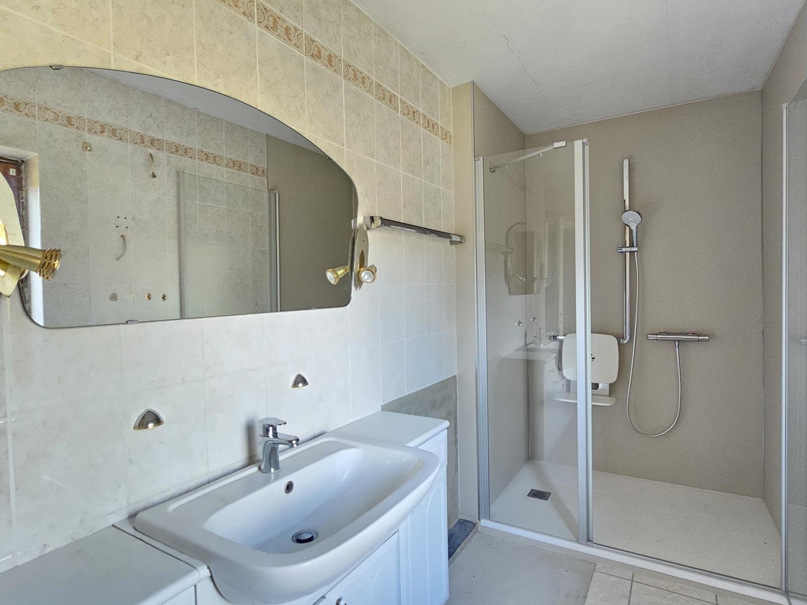 VERKAUFT-Reizvolles Sanierungsprojekt in guter Stadtlage!