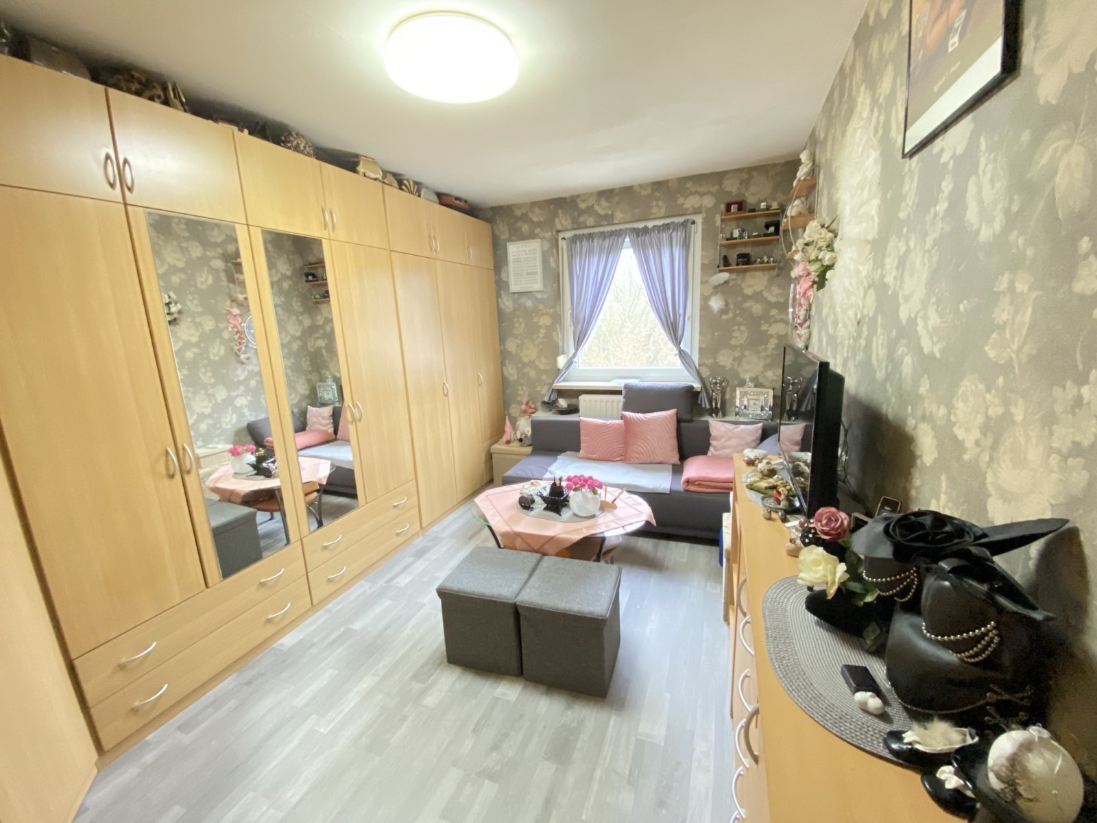 Verkauft - Wohnen im Grünen - Tolles Reihen-Eckhaus im beliebten Heimatring-Viertel