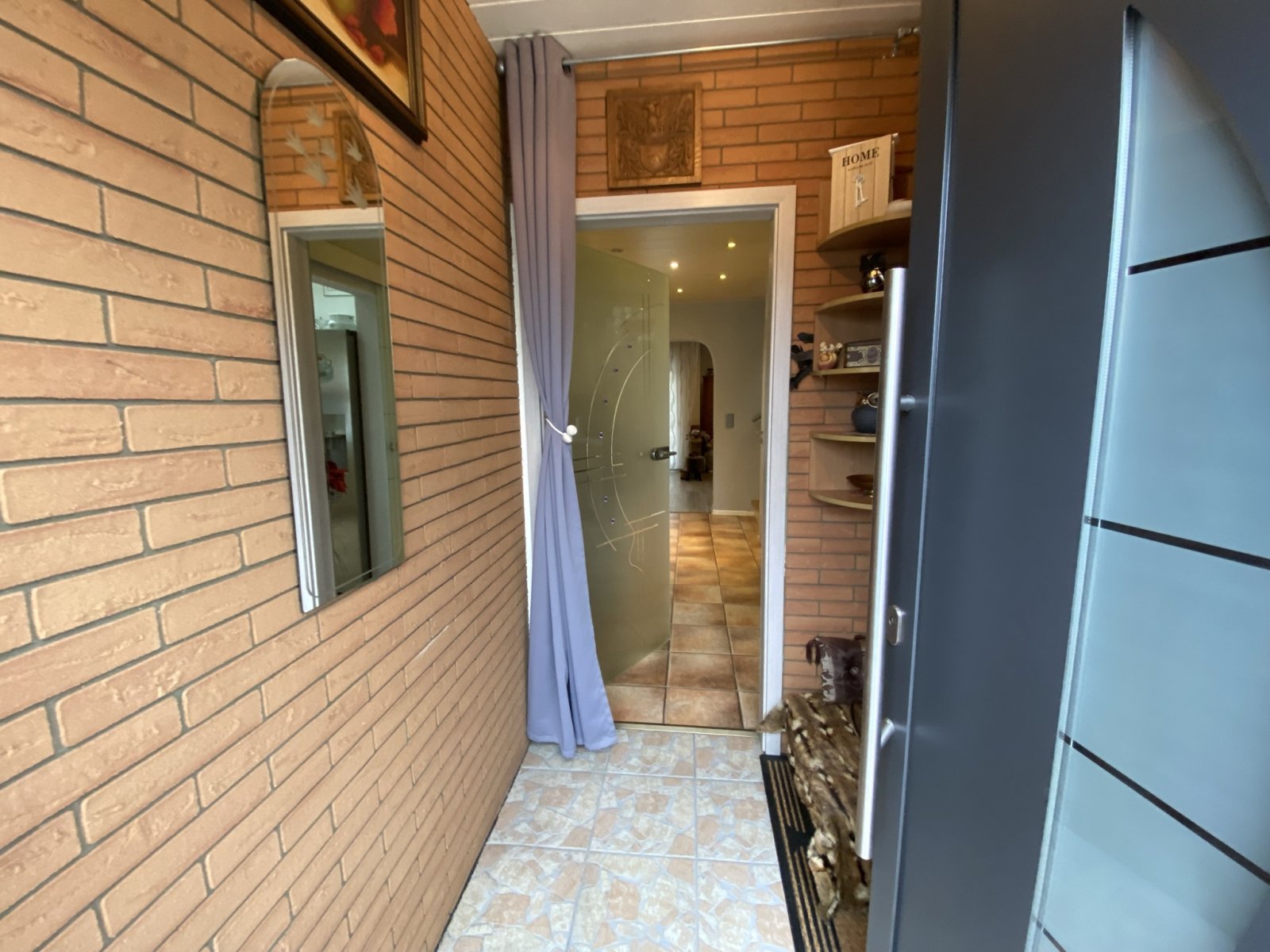 Verkauft - Wohnen im Grünen - Tolles Reihen-Eckhaus im beliebten Heimatring-Viertel