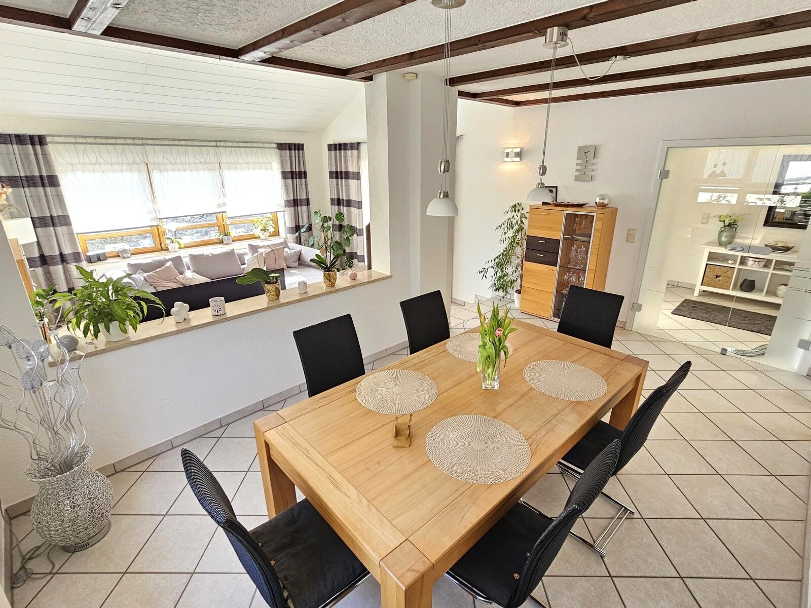 VERKAUFT - Elegant Wohnen in Top-Lage am begehrten Mahnberg mit 220 m² Wohnfläche und Fernsicht!