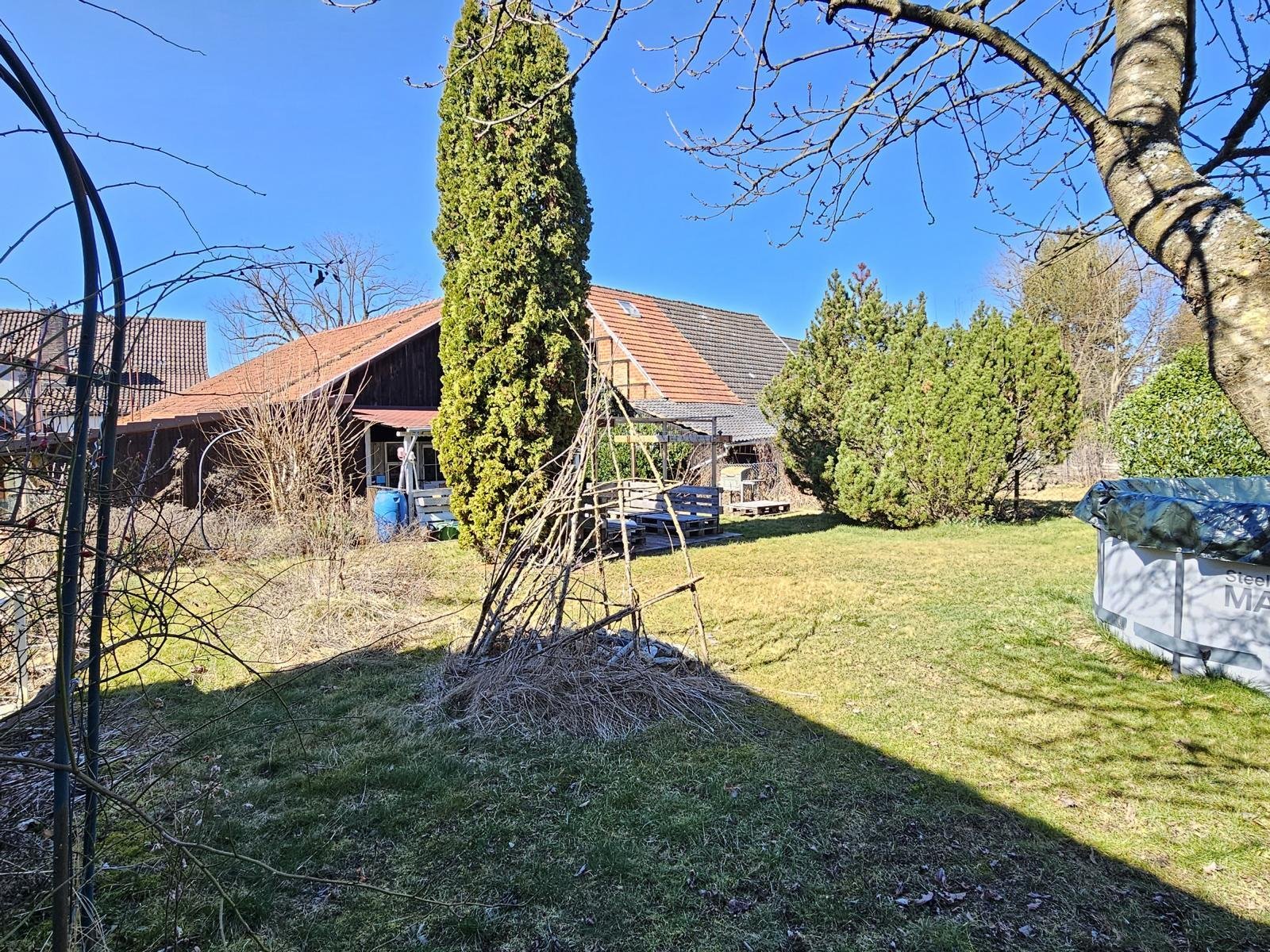 Romantisches Bauernhaus mit Scheune & großem Garten!