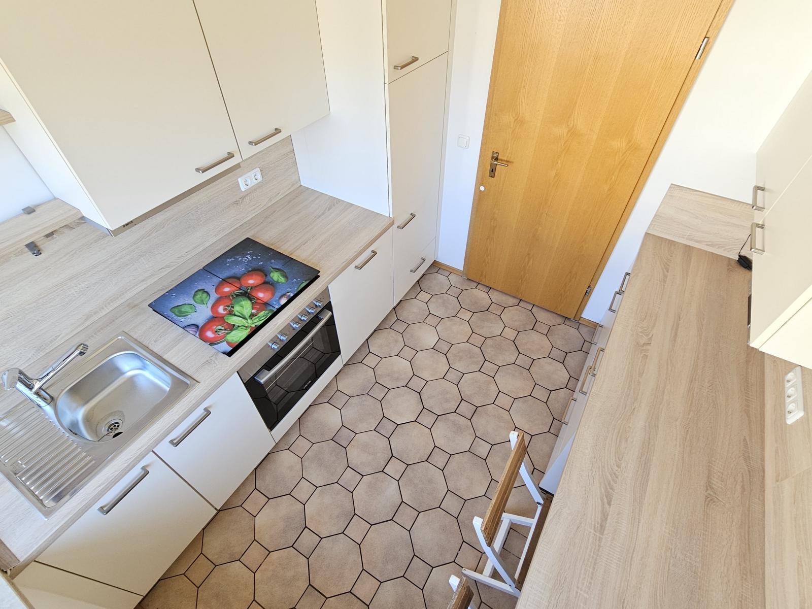 VERKAUFT-TOP-Eigentumswohnung in Cortendorf mit Terrasse, Garten, TG-Stellplatz u. Vesteblick!