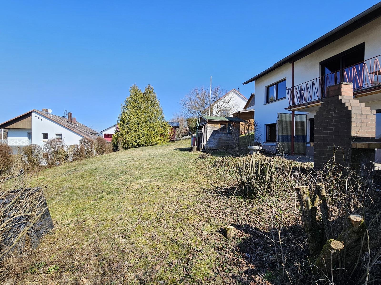 Wohnen in Coburg: Familienfreundliches Haus mit grünem Garten!