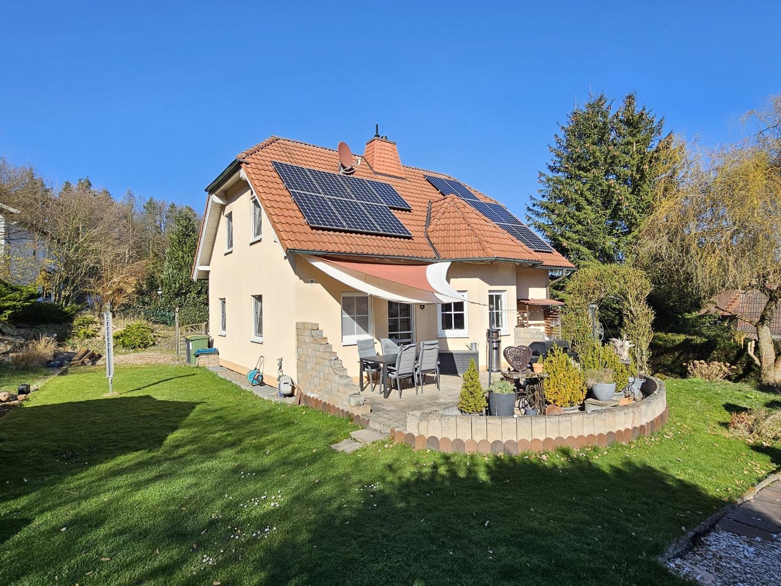 VERKAUFT-Wohnen in seiner schönsten Form - Modernes Einfamilienhaus mit Traumgarten