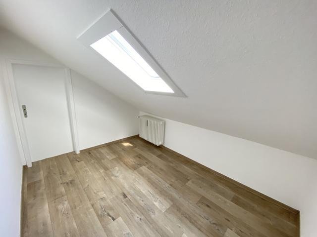 Reserviert - ERSTBEZUG nach Komplett-Renovierung - Attraktive 3,5-Zi.-Wohnung mit Balkon & Gartennutzung