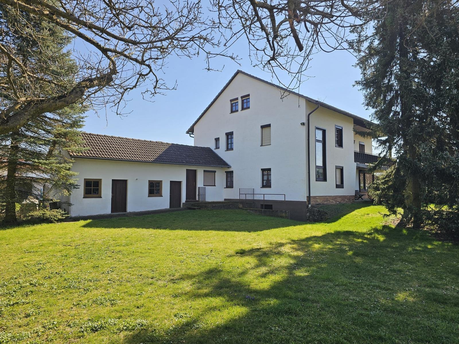 Eindrucksvolles & großzügiges Anwesen für Individualisten!