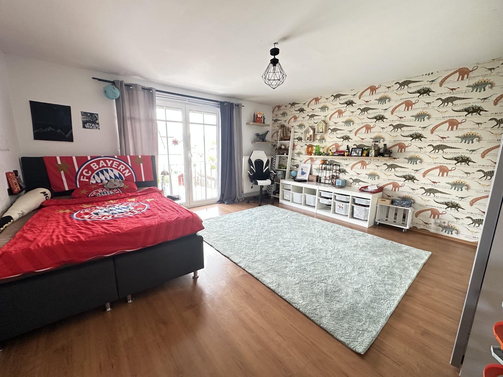 RESERVIERT -Liebevoll modernisiertes Wohlfühlzuhause mit Pool und Gartenparadies